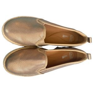 Clarks Azella pewter size 8.5 slip on espardrilles